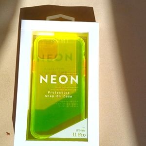 MVMT iPhone 11 Pro Snap-On Case